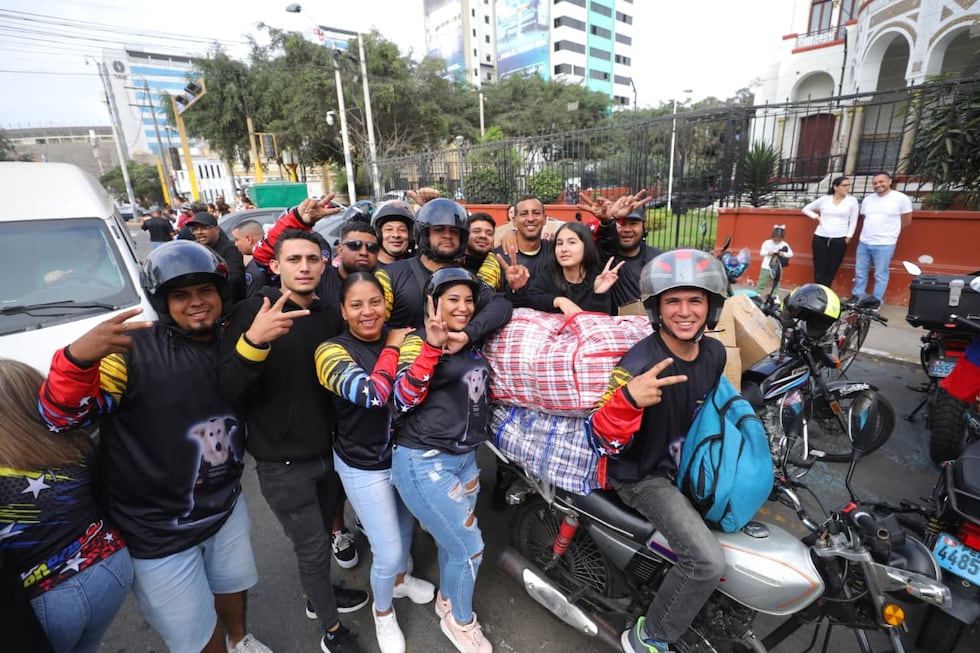 Peruanos y residentes venezolanos demostraron su solidaridad