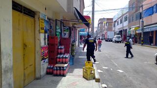 Tacna: Fiscalizadores advierten decomiso de mercancía y publicidad en las veredas