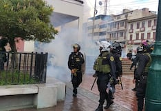 Huancayo: Protesta por colegio de termina en enfrentamientos y desmayos (VIDEO)