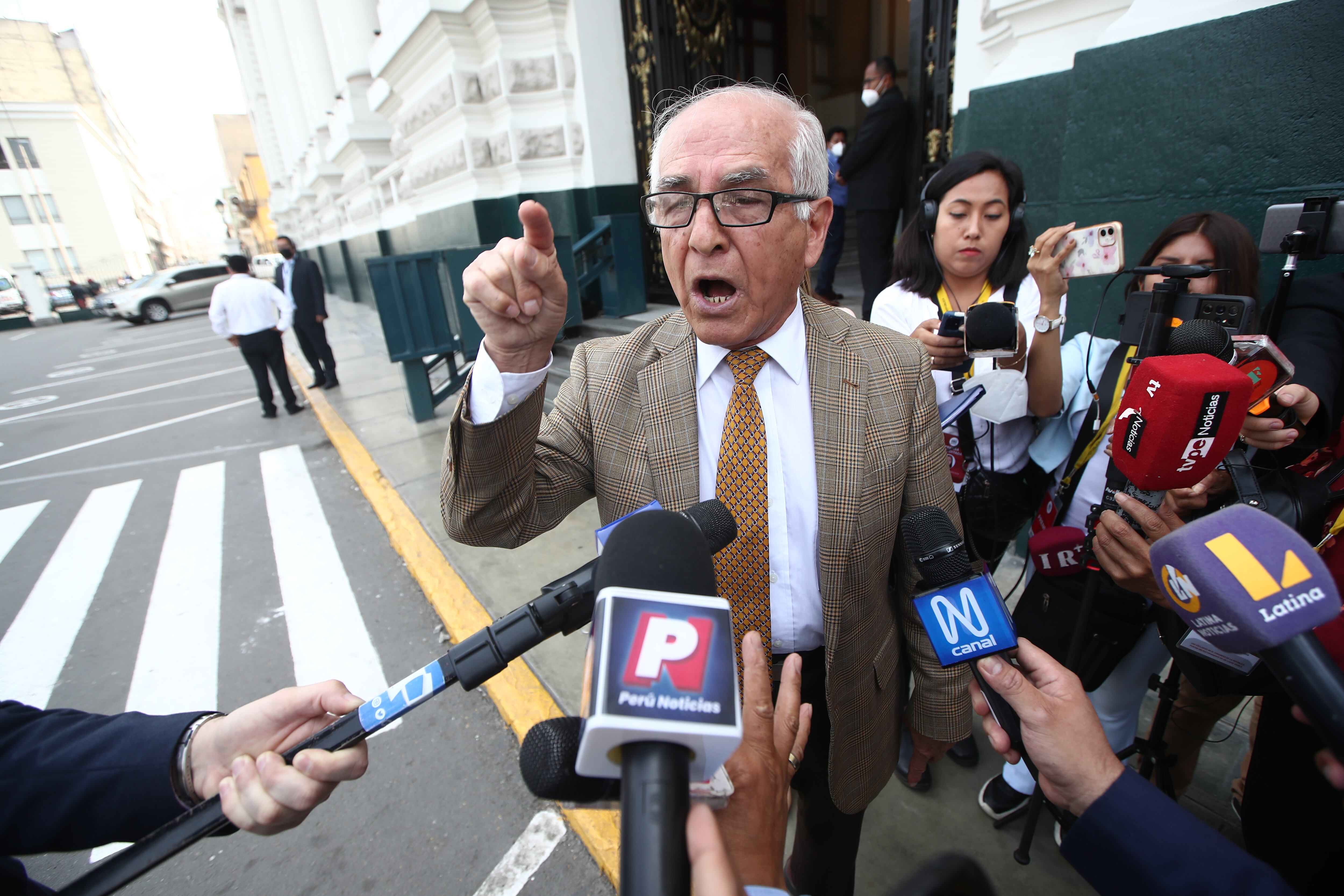 Guillermo Olivera renunció a ser defensor de Pedro Castillo. (Foto: GEC)