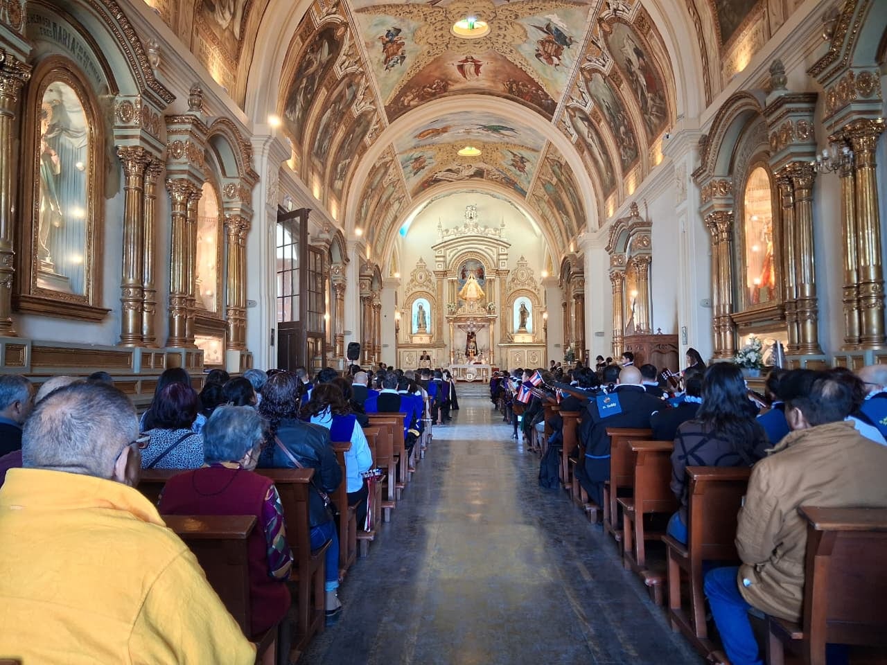 Pasacalle del XXXVI Encuentro Internacional de Tuna por el 486° Aniversario de Arequipa. (Foto: Flor Barrios/@photo.gec)