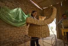 Artesanos de Huanchaco llevan el tejido ancestral en totora a nuevos espacios