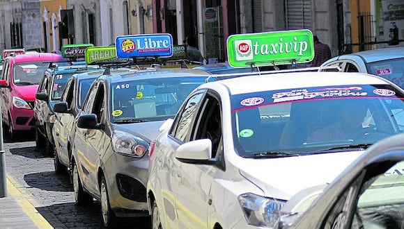 Cientos de taxistas esperan formalizarse en Arequipa. (Foto: GEC)