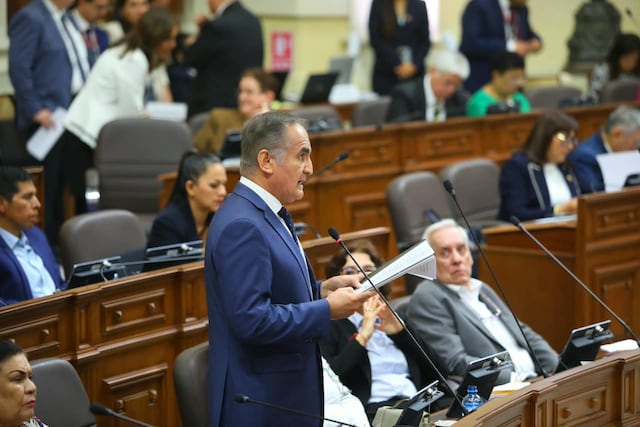 Senado aprueba con 35 votos facultades legislativas al Gobierno por 90 días (Foto: Antonio Melgarejo/GEC)