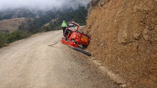 Mototaxista pierde la vida tras despiste de su unidad en carretera de Ambo