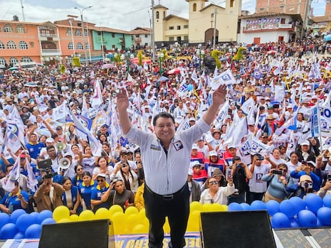 Candidato de Podemos Perú propone implementar entrega de títulos de propiedad para más de 2 millones de familias