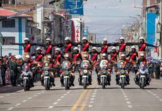 Accidentes, baile y hasta en payasos en desfile por Fiestas Patrias