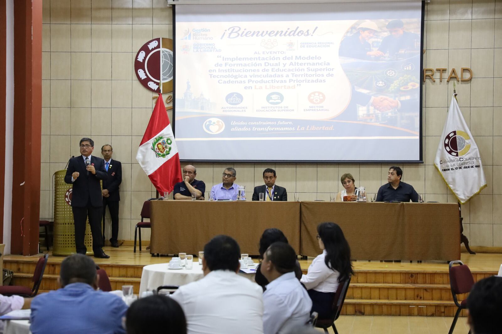Seis institutos tecnológicos públicos inician la implementación del modelo de Formación Dual.