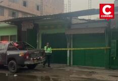 Los Olivos: delincuentes incendian librería en mercado Enrique Milla