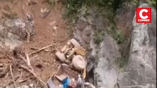 Satipo: Operario grave al caer con todo y maquinaria a un abismo