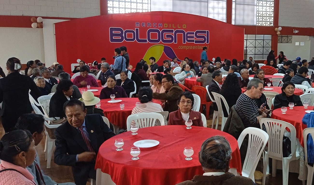 Comerciantes hicieron un alto a su jornada laboral para festejar
