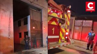 Callao: Bomberos controlan incendio en almacén cerca de iglesia en La Perla