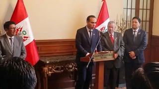 José Jerí fue condecorado en privado