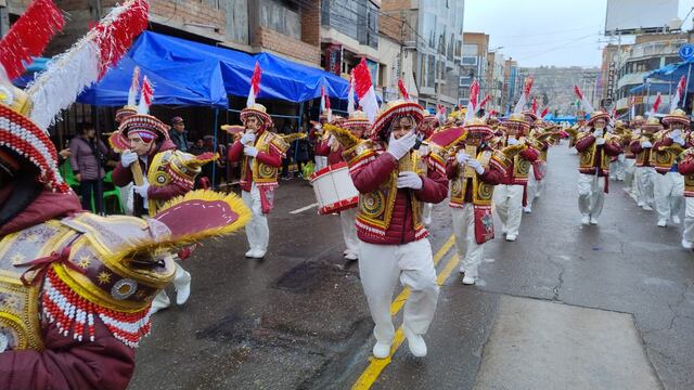 Gran Parada Folclórica en Puno