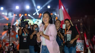 Keiko Fujimori realiza mitin por cierre de campaña en Villa El Salvador (FOTOS)
