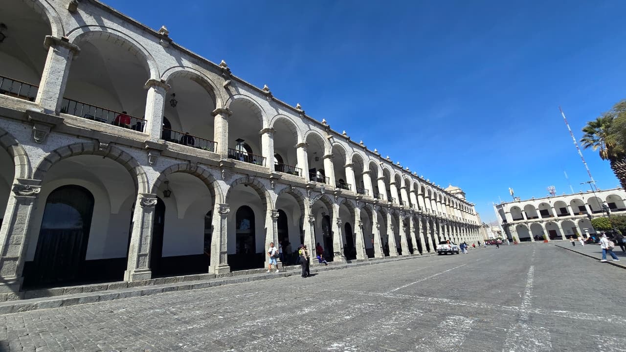 Portal de Flores en la Plaza de Armas de Arequipa. (Foto: Yunsu Pariapaza/@photo.gec)