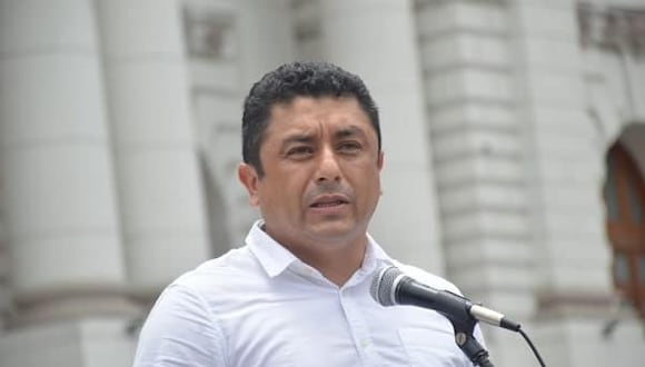 Congresista Guillermo Bermejo aún no puede cantar victoria en la Comisión de Ética