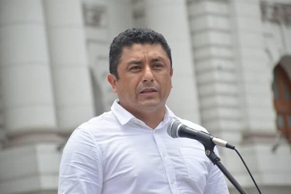 Congresista Guillermo Bermejo aún no puede cantar victoria en la Comisión de Ética