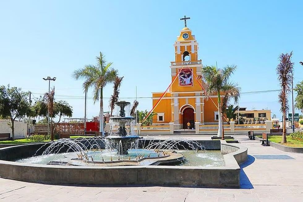 Distrito de Punta de Bombón guarda un sitio arqueológico. Foto: GEC.