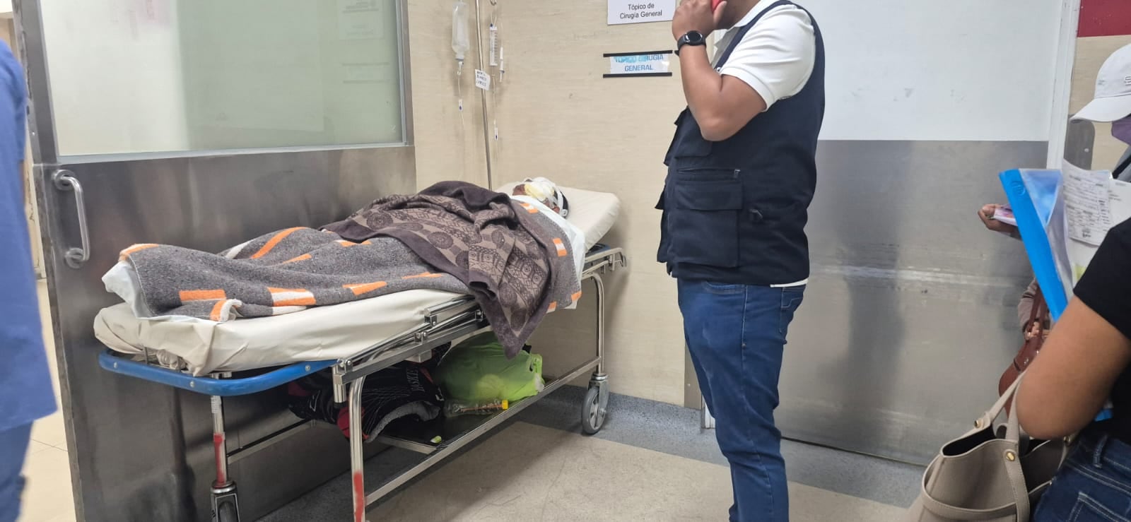 Mujer se quema el rostro por deflagración de gas en Arequipa (Foto: Pedro Torres/@photo.gec)