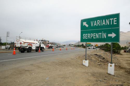 Vehículos destinados al transporte no podrán ir por el Serpentín de Pasamayo. (Foto: Andina)