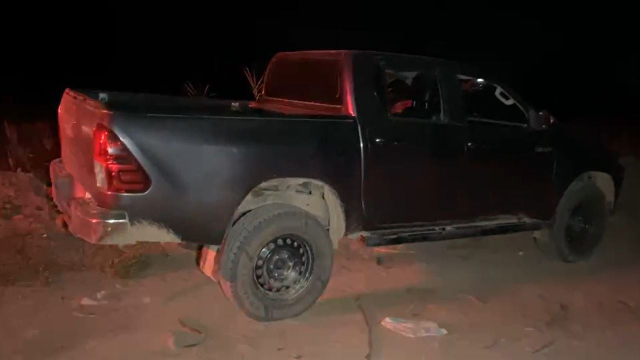 Vehículo de la Municipalidad Distrital de Chao estaba abandonada por el sector San Carlos Bajo. (Foto: Radio Ke Buena Virú)