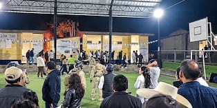 Inescrupulosos quemaron el material electoral, por lo que se evalúa realizar comicios complementarios. Defensoría del Pueblo reportó 185 incidentes en la región.