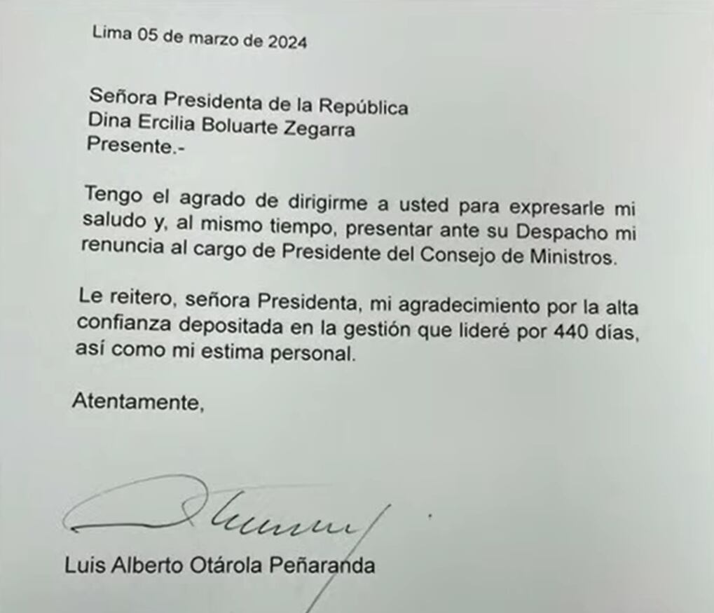 Renuncia de Alberto Otárola.