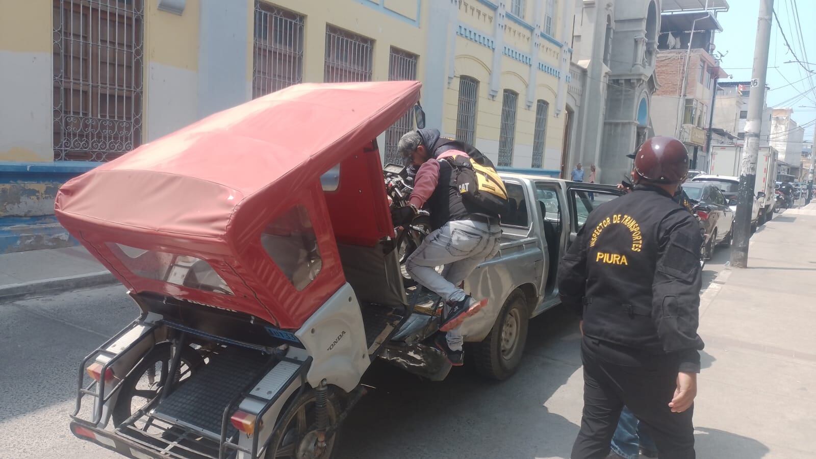 Mototaxis son llevadas al depósito municipal