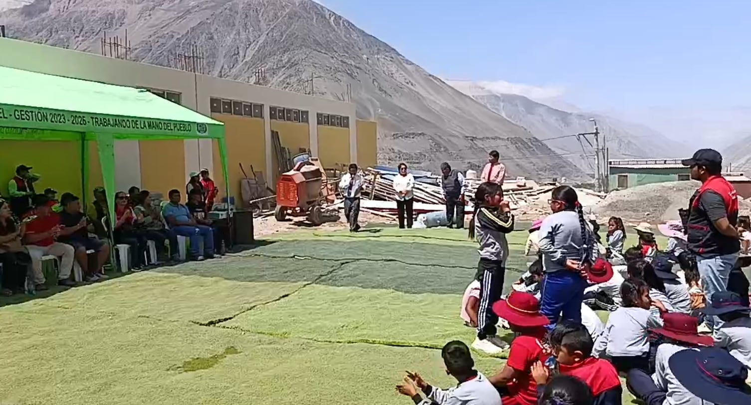 Inauguran colegio en Mariano Nicolás Valcárcel sin contar con los servicios higiénicos