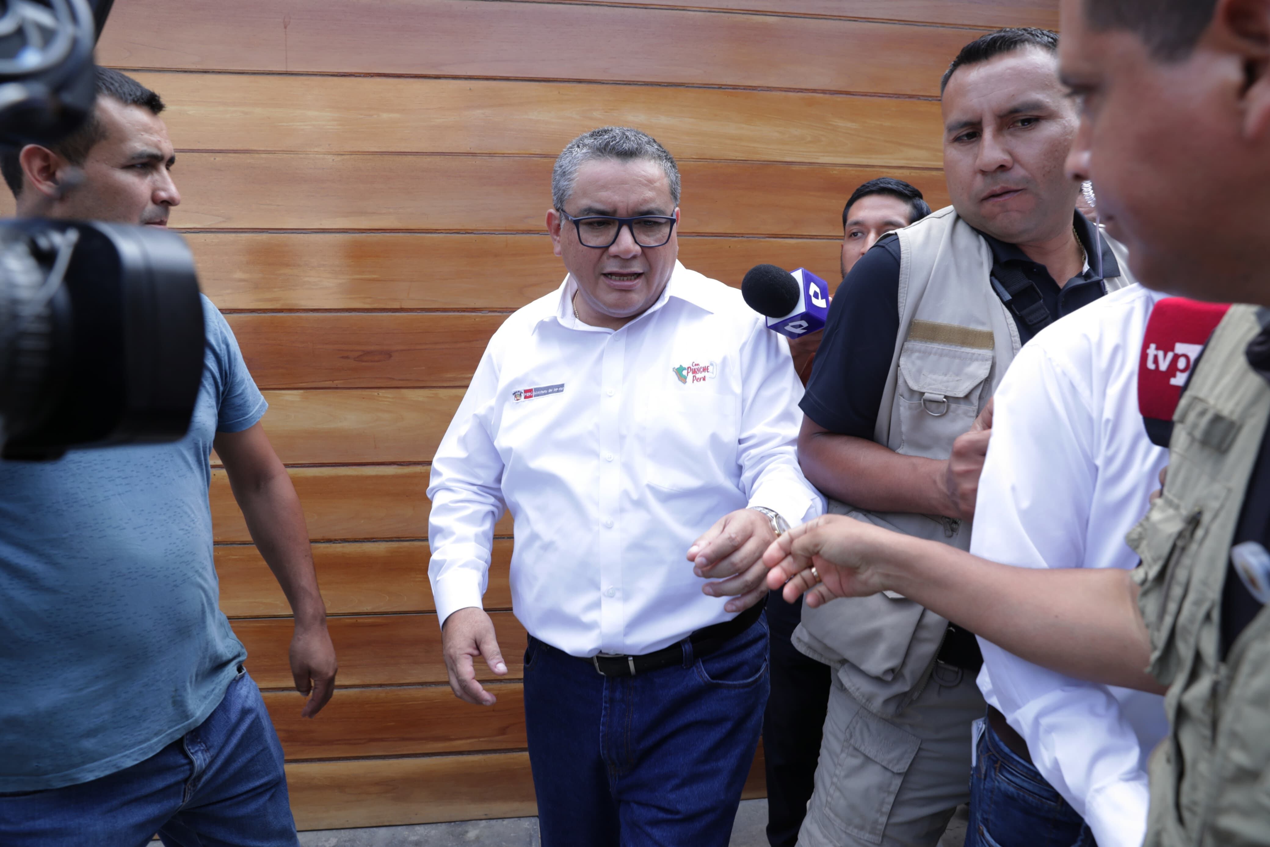 Ministro Juan José Santiváñez mantiene a su gente de confianza con antecedentes que son cuestionados. (Foto: Alessandro Currarino / @photo.gec)