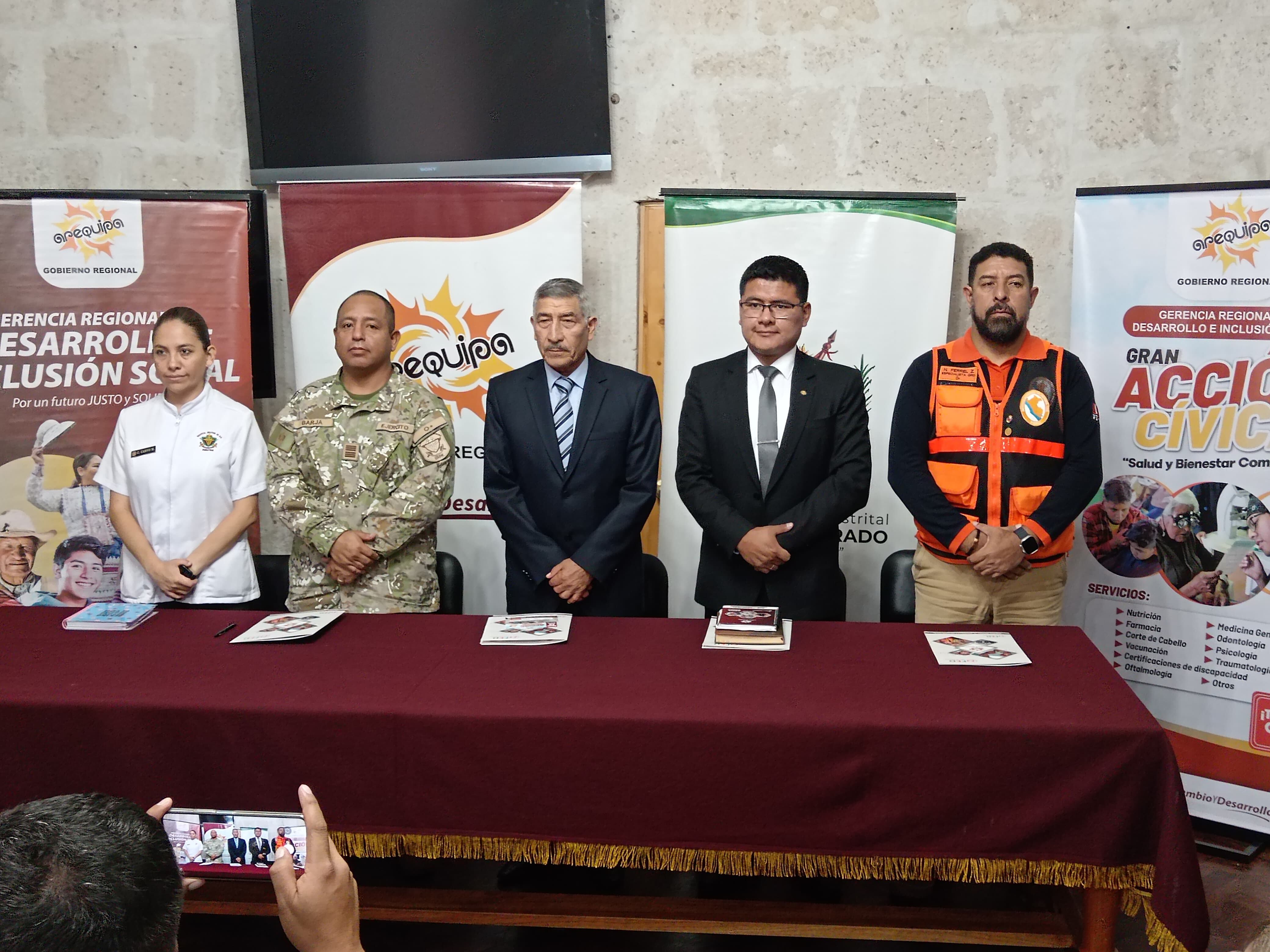 Acción cívica en Cerro Colorado. Foto: GEC.