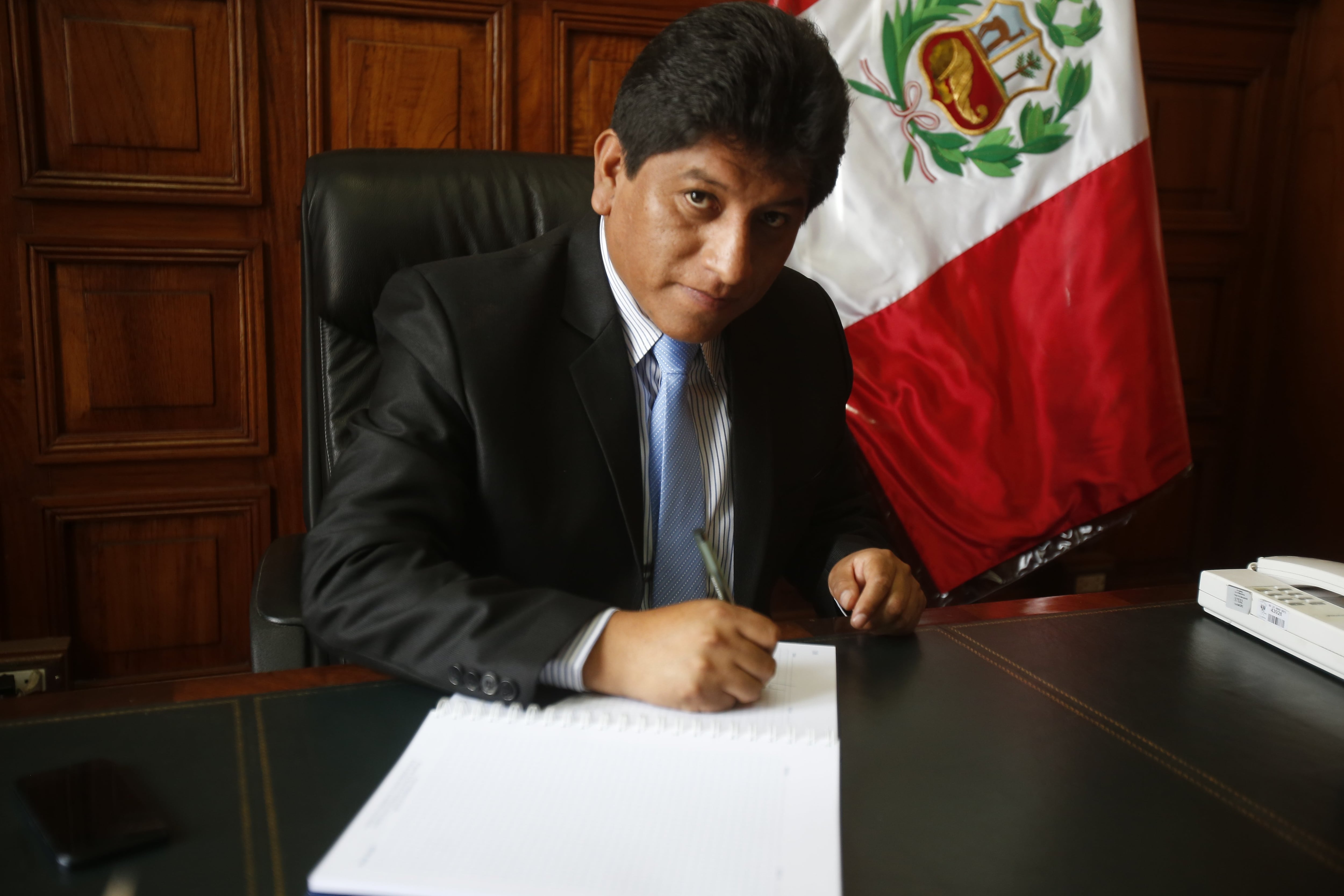 PROMESA. El pasado martes se reunió con Cerrón y la bancada de Perú Libre, y garantizó respetar la actual Constitución. (Foto: GEC)