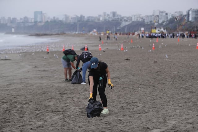 Cierran de la playa Agua Dulce por limpieza y fumigación (Foto: Julio Reaño/GEC)