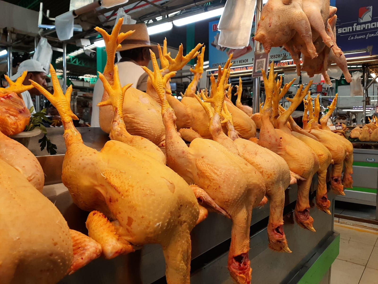 El pollo es el producto más demandado en mercados de Arequipa. (Foto: GEC)