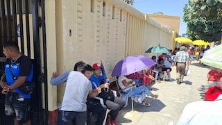 Ica: madrugan haciendo cola para conseguir vacantes en talleres del Colegio San Luis Gonzaga