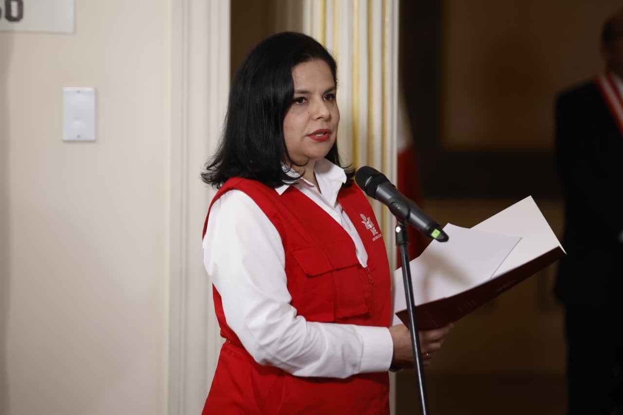 Yessica Clavijo, secretaria general del JNE, fue la encargada de dar lectura de los resultados. Fotos: Mario Zapata N. / @photo.gec