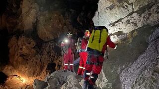 Arequipa: Les tomó siete horas a los bomberos de Islay recuperar dos cuerpos en agujero de 10 metros