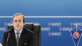 Platini rechaza "propiedad de jugadores" y dice que prohibición es un tema ético