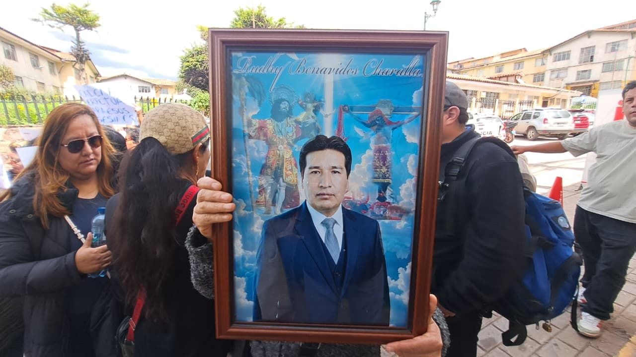 Los familiares de Rudhy Benavides exigieron ejemplar condena tras caso de muerte, desmembramiento y posible canibalismo en Cusco.