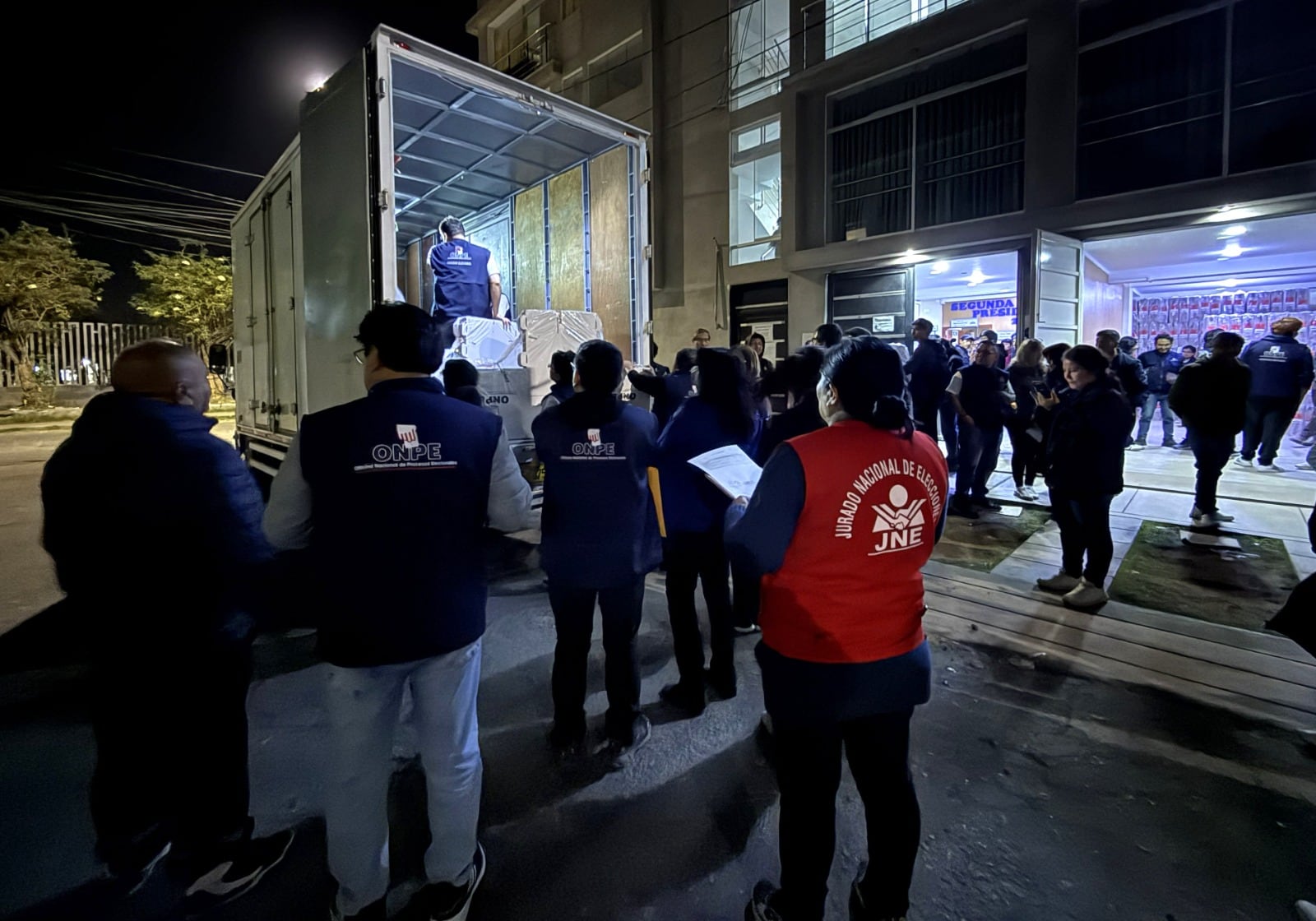 Materia electoral llegó a la ODPE Arequipa para la Segunda Elección Presidencial 2026. Foto: ONPE.