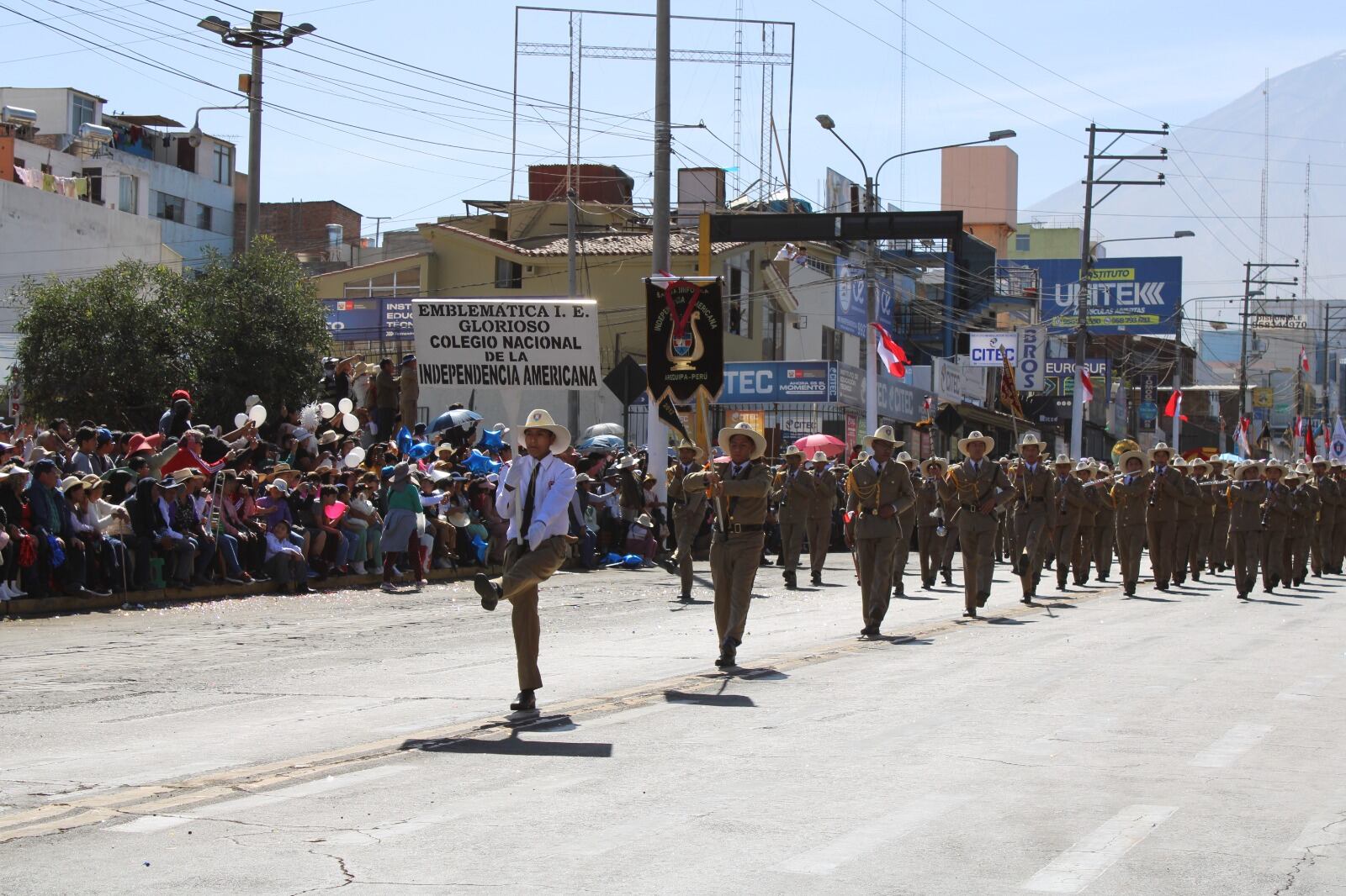 Los colegios ganadores de los distritos participarán en el desfile Campeón de campeones| Foto: GEC