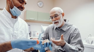 ¿Cuándo es necesaria una prótesis dental y por qué no conviene postergarla?