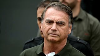 Jair Bolsonaro mejora parcialmente tras su hospitalización por anemia y problemas renales
