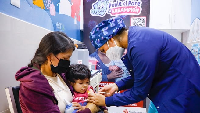 Minsa emite alerta y obliga a establecimientos de salud a intensificar la vacunación contra el sarampión. Foto: MINSA.