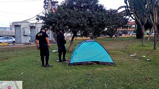 Trujillo: Desalojan a extranjeros que dormían en áreas verdes del óvalo La Marina
