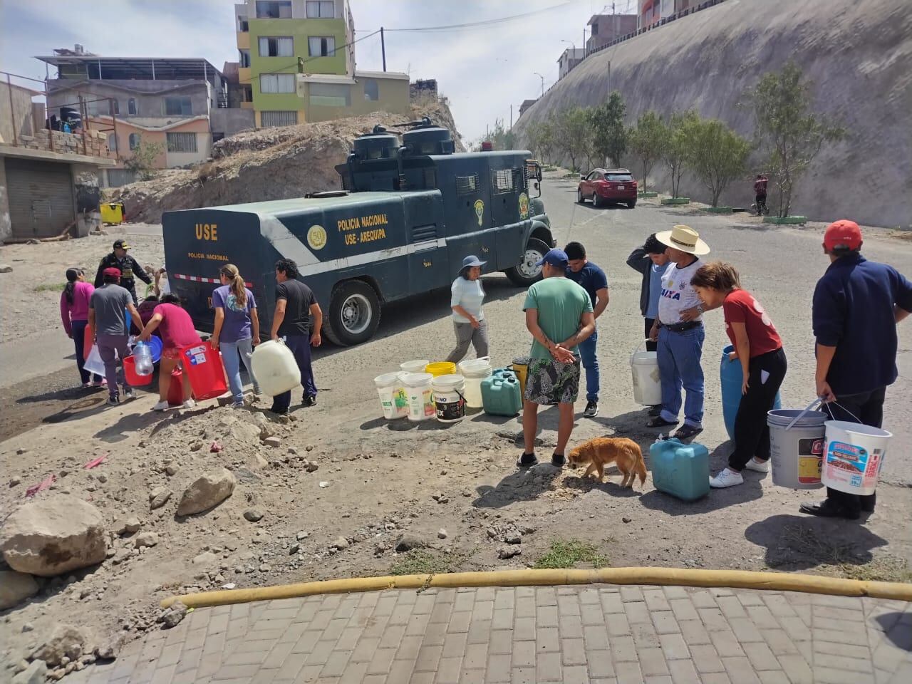 Pobladores del sector de la Campiña, distrito de Socabaya, sufren por falta de agua. (Foto: Graciela Fernández)