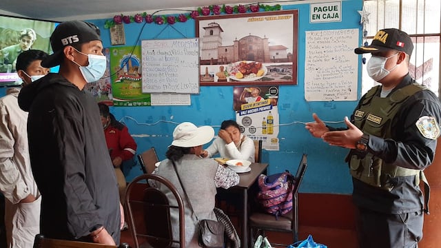 Más de 30 restaurantes fueron intervenidos durante operativo en Azángaro, en la región Puno