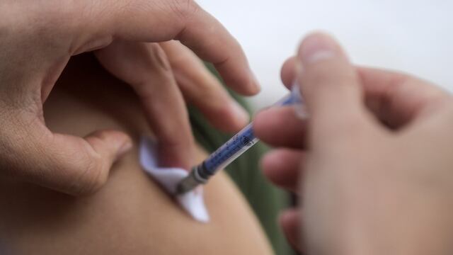 COVID-19 en México: Gobierno reanudó las vacunaciones con 3.900 trabajadores sanitarios 