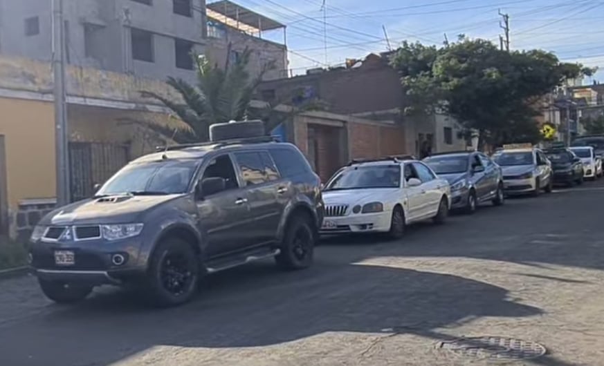 Conductores forman colas para abastecerse de combustible en Arequipa (Foto: GEC)